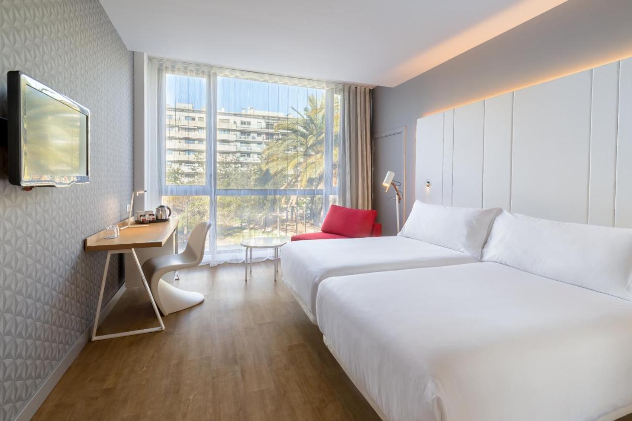 Occidental Atenea Mar - Adults Only Barcelona Exterior foto