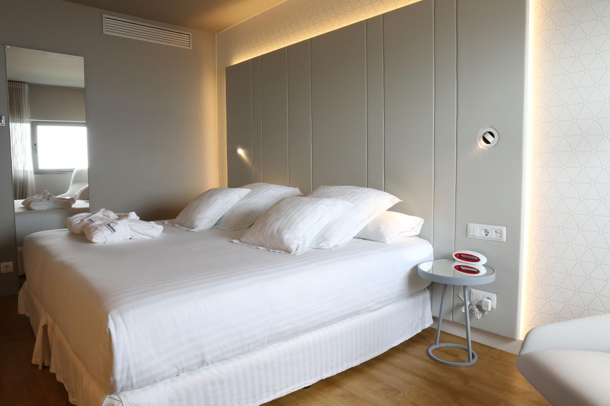Occidental Atenea Mar - Adults Only Barcelona Exterior foto