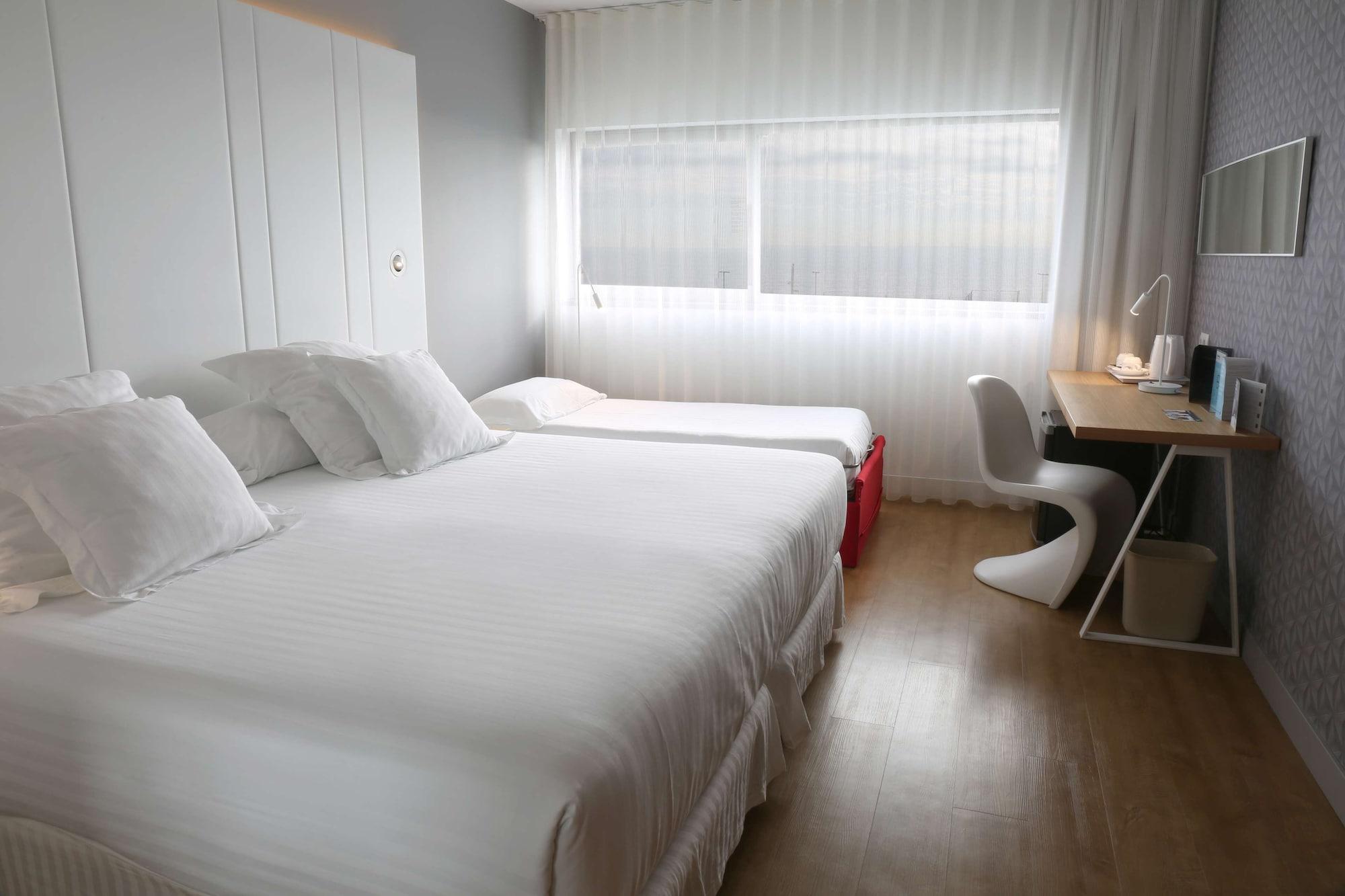 Occidental Atenea Mar - Adults Only Barcelona Exterior foto