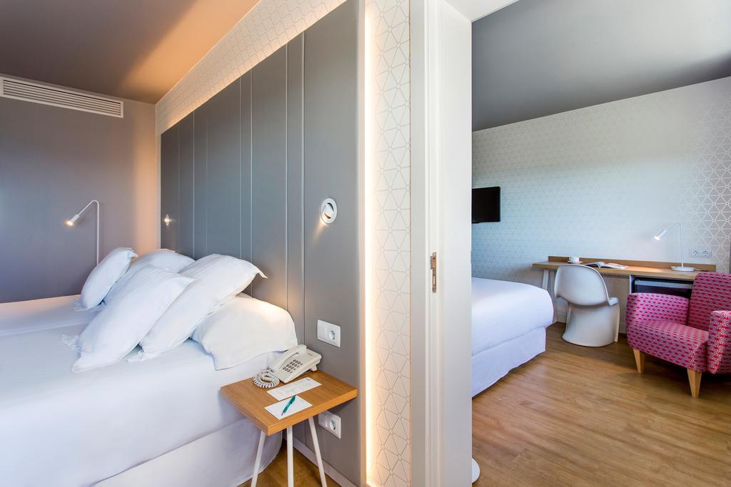 Occidental Atenea Mar - Adults Only Barcelona Exterior foto