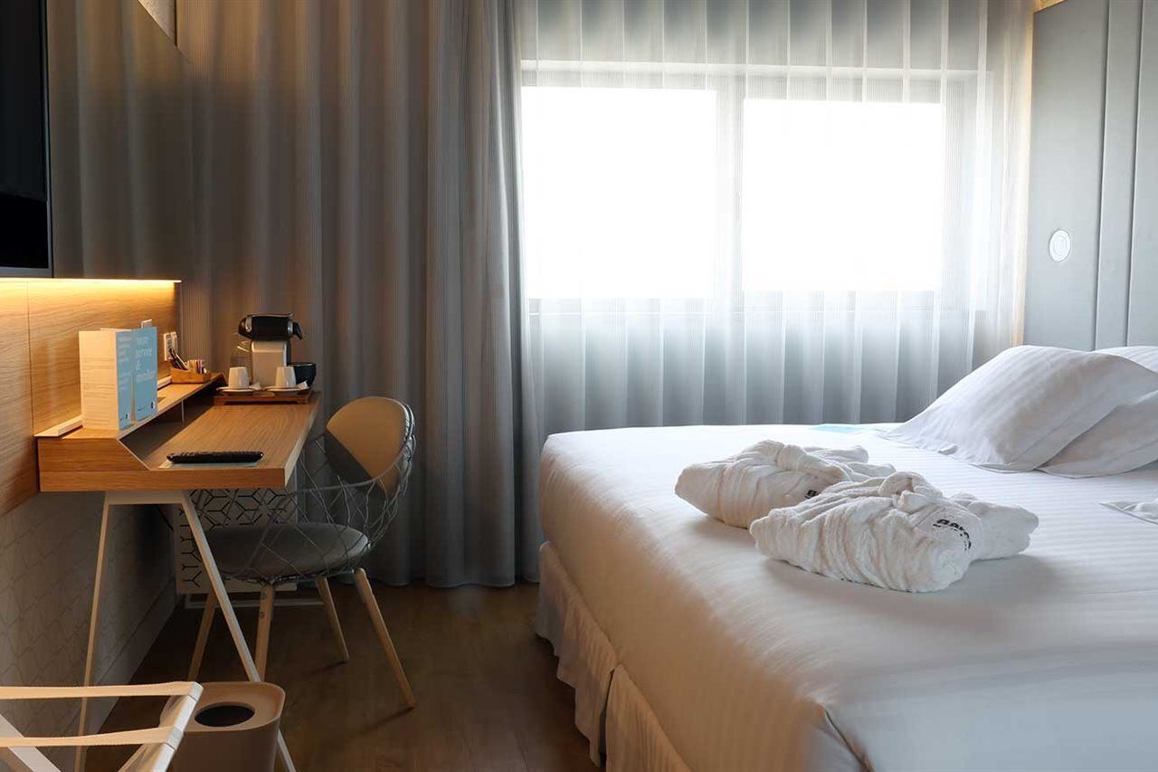 Occidental Atenea Mar - Adults Only Barcelona Exterior foto